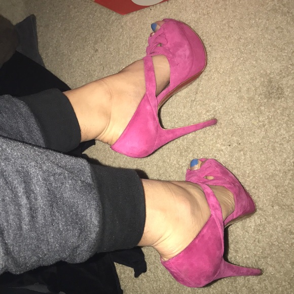 Christian louboutin heels - Picture 5 of 8